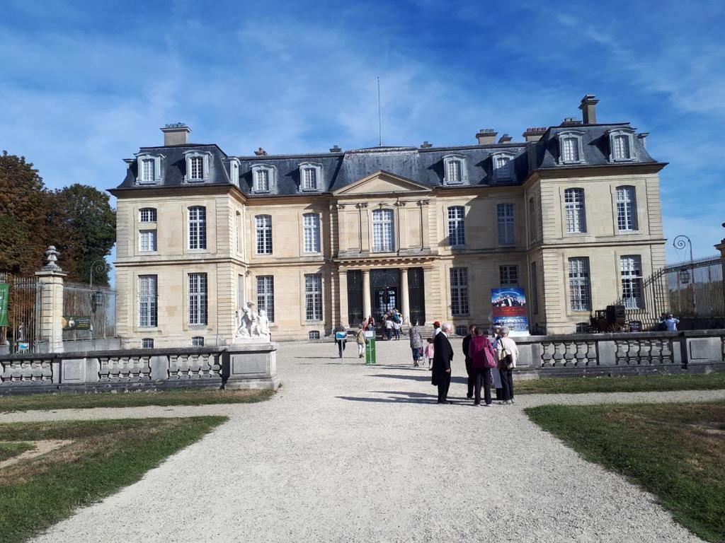 DnE APPART CASTILLO-DISNEY-PARIS Champs-Sur-Marne Exterior foto